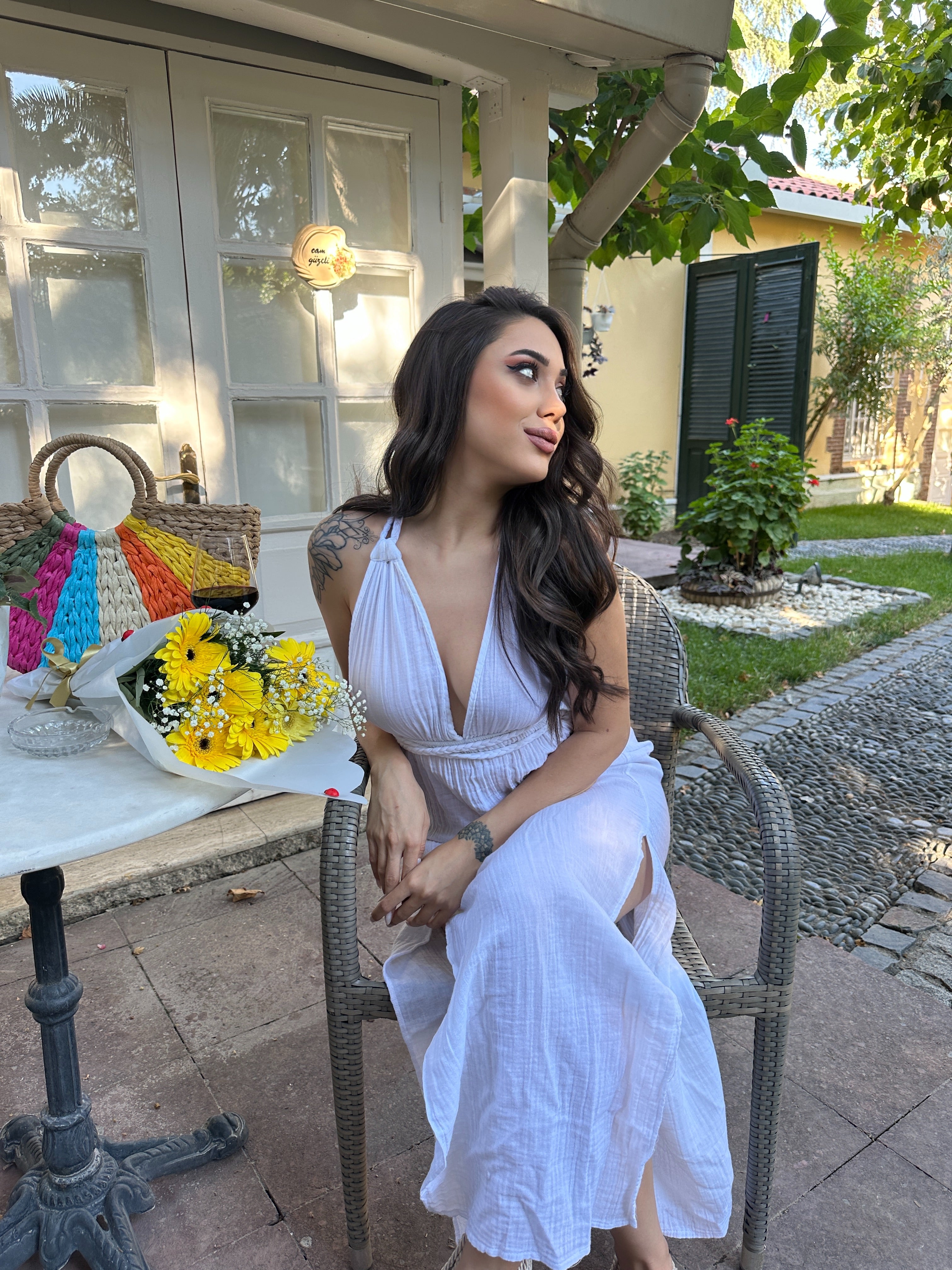 Beyaz müslin elbise