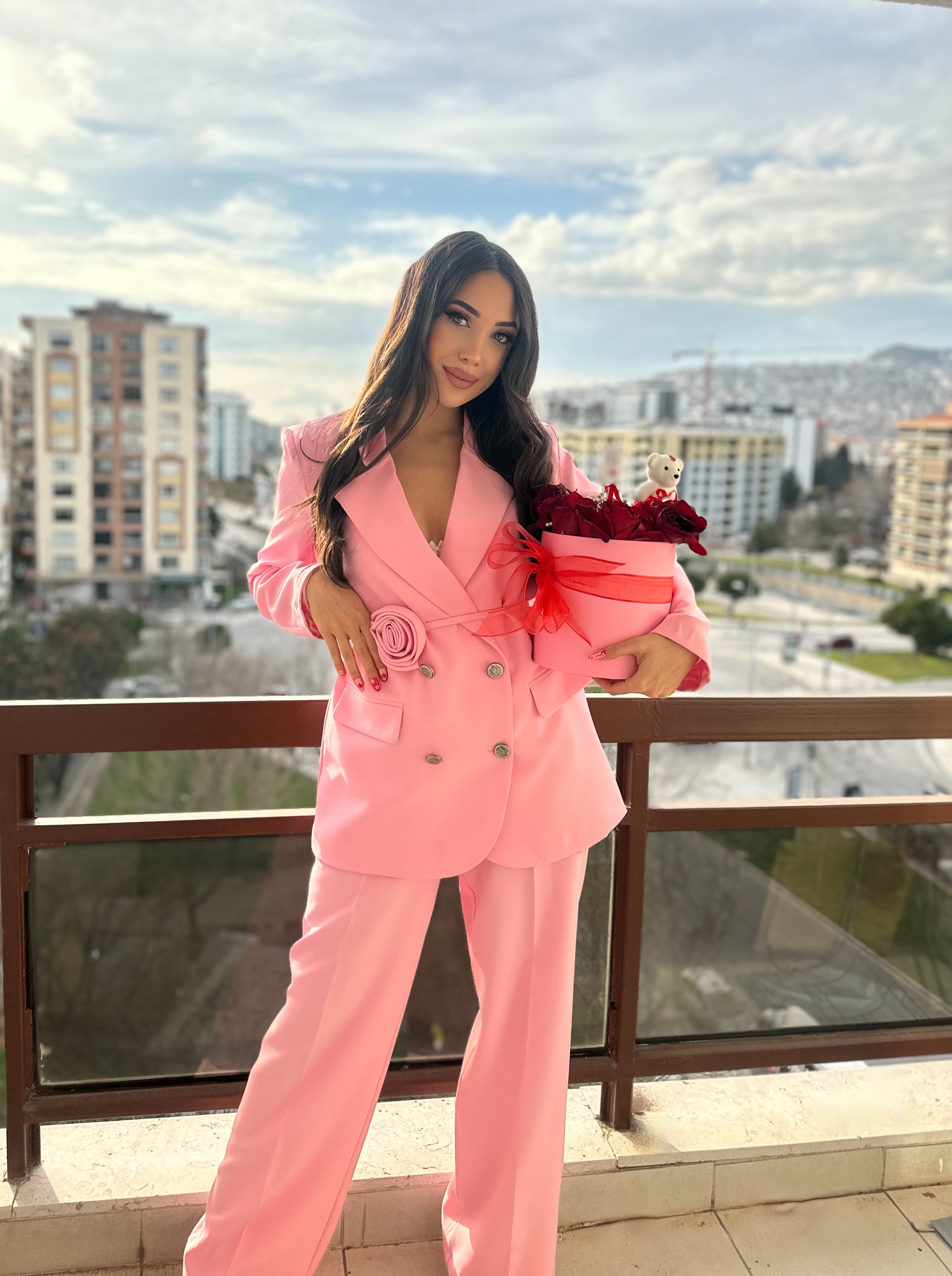 Lisa pembe takım