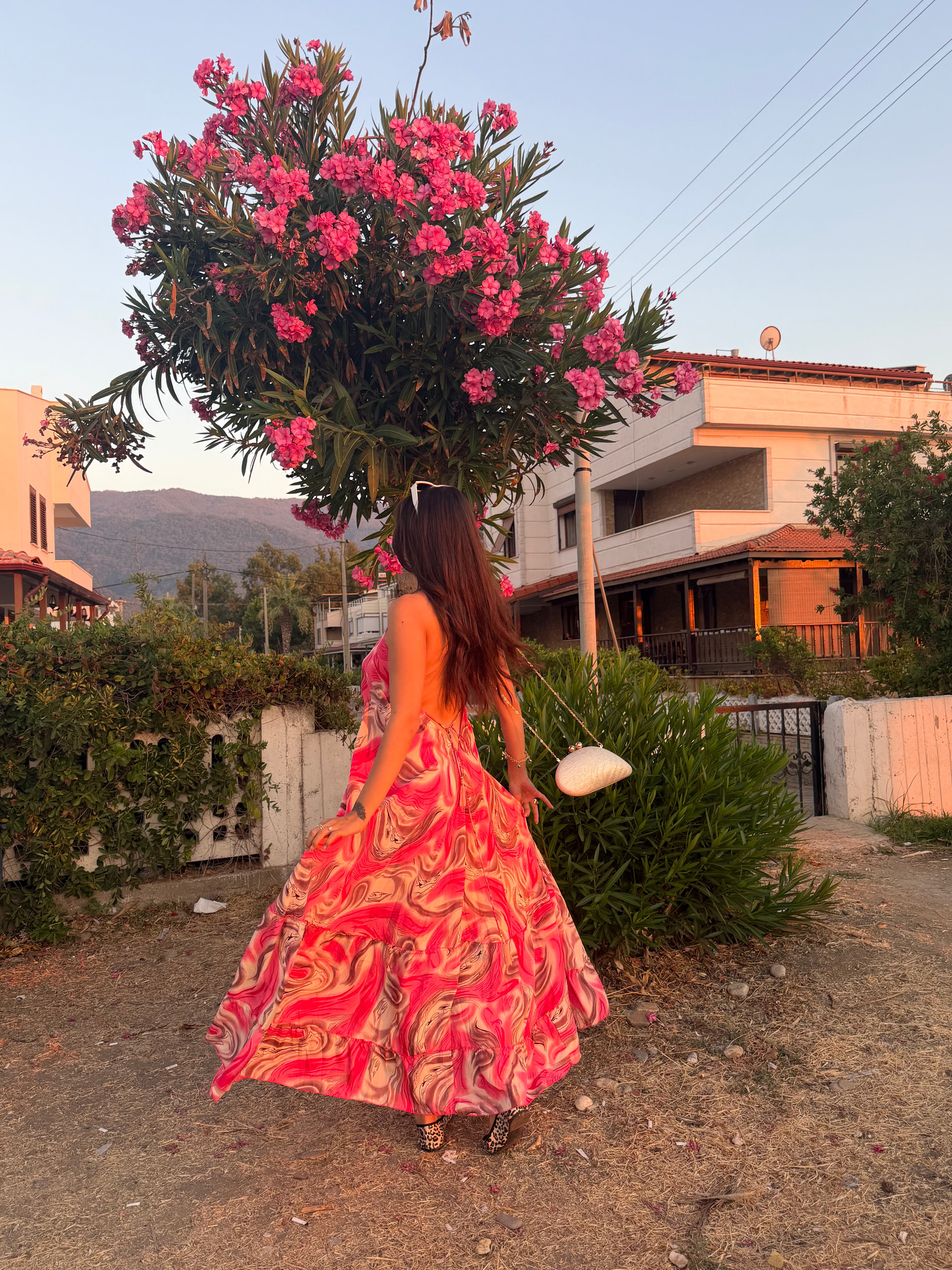 Diessellas elbise