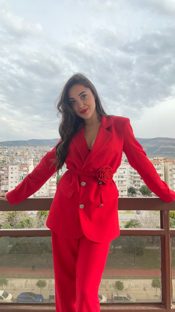 Stellas kırmızı takım